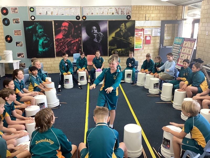 bucket drums class room 7 (2)