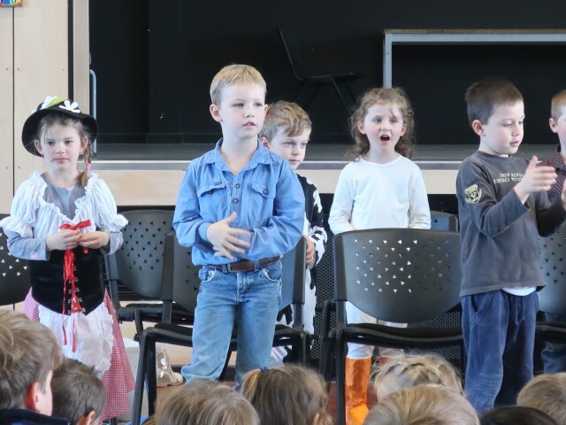 kinder assembly (7) (Small)