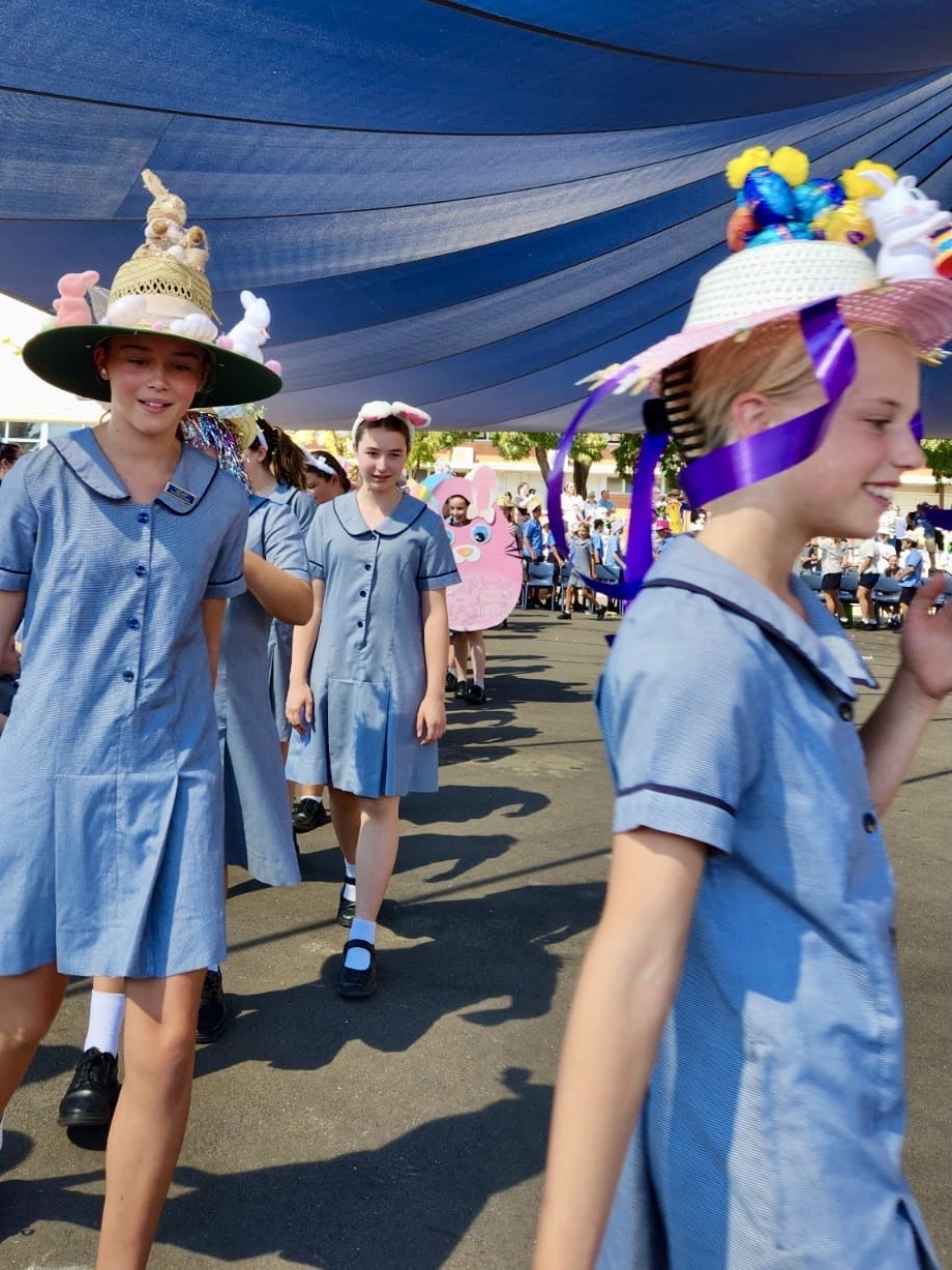 Easter Hat Parade (2)
