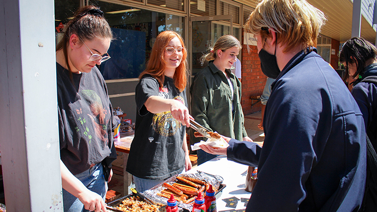 T3 sausage sizzle-gallery1-09