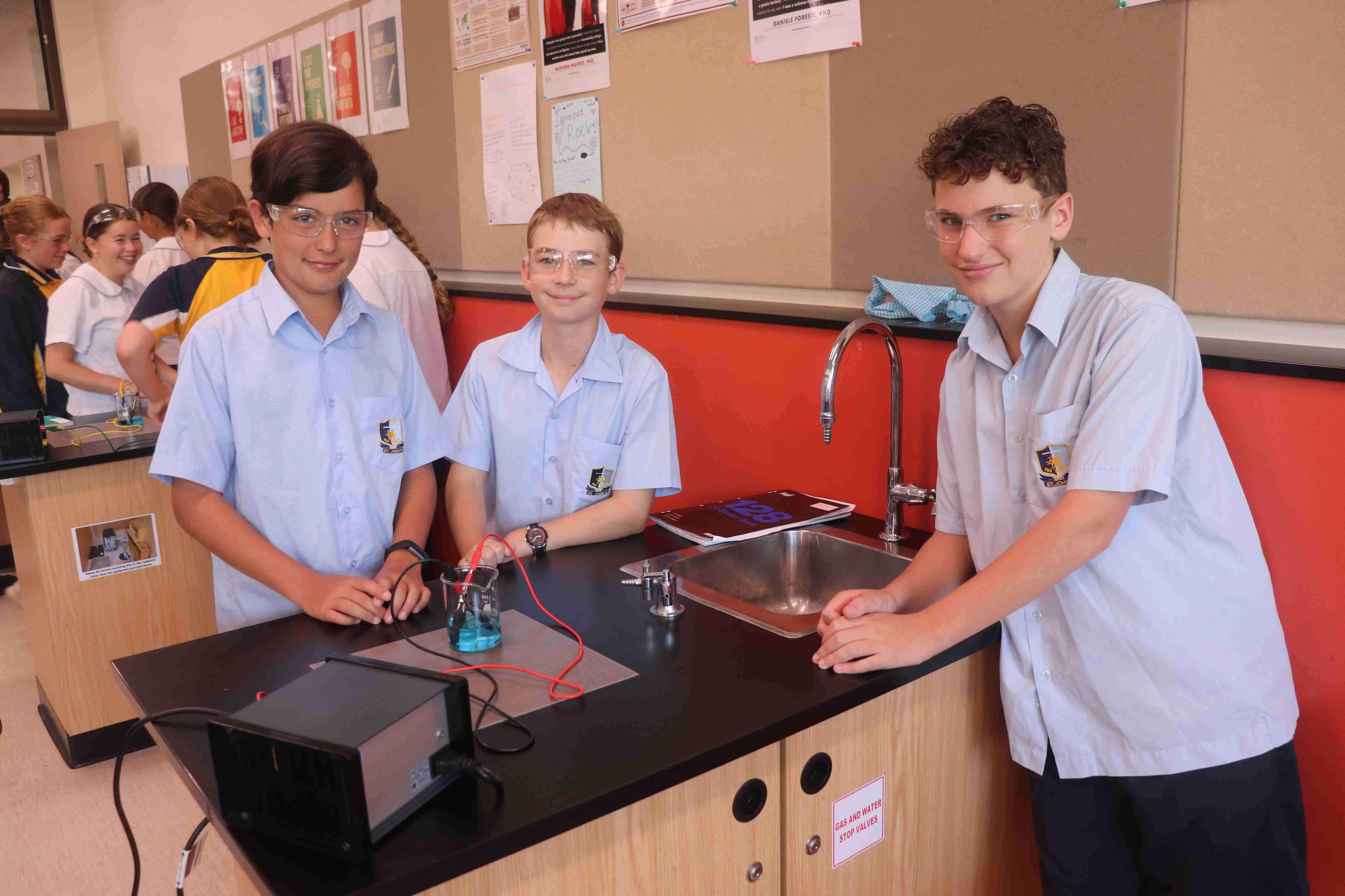 Yr 8 Science, Mr Elton - Electrical Extraction (Electrolysis) of Copper (4)