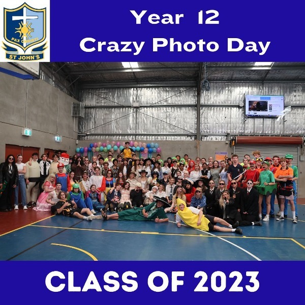Year_12_Crazy_Photo_Day_2_.jpg