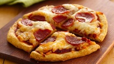 Pepperoni_pizza.jpg