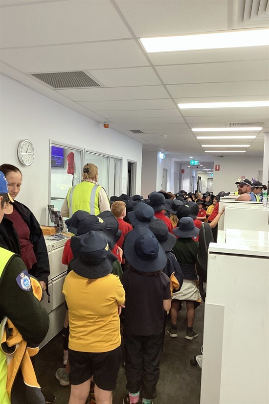 Yr 3s at Northam Police Station June 14 - 2023 (1)