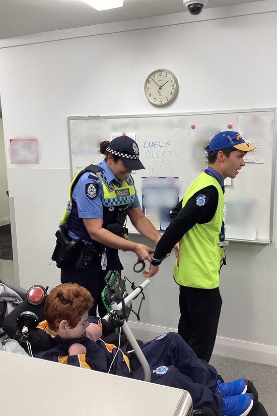 Yr 3s at Northam Police Station June 14 - 2023 (14)