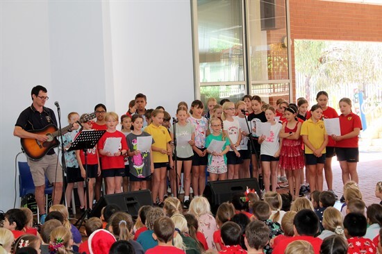 Primary Christmas Assembly 2023 (4)