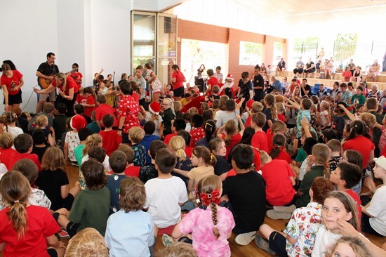 Primary Christmas Assembly 2023 (40)