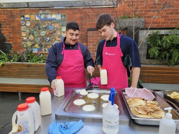 EC Vocational Major students cooking for the homeless