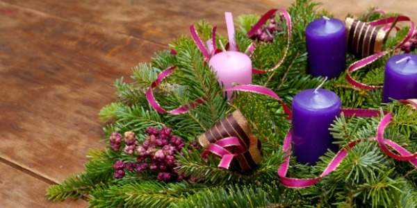 web3_advent_wreath_christmas_advent_candles_wreath_shutterstock.jpeg