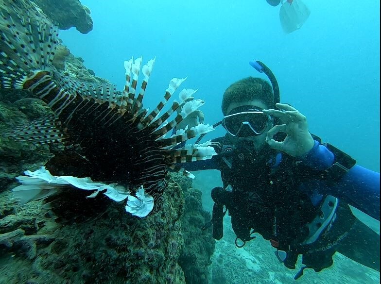 Ricky and Lion fish out