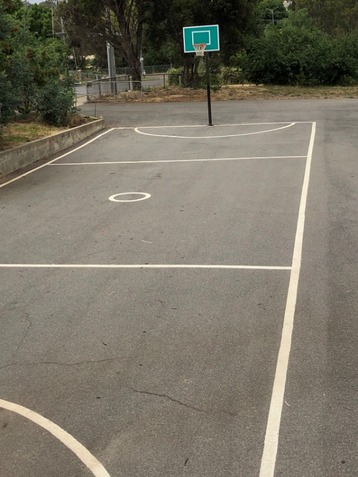 basketball_court.jpg